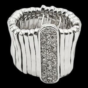👣4/$20. Chico's ~ Silver Tone Slip-on Ring w/ Shiny Rhinestones